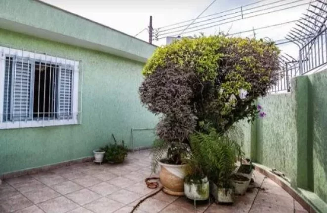 Imagem Casa Com 150 metros 3 Dormitórios 2 Banheiros e 5 vagas de garagens