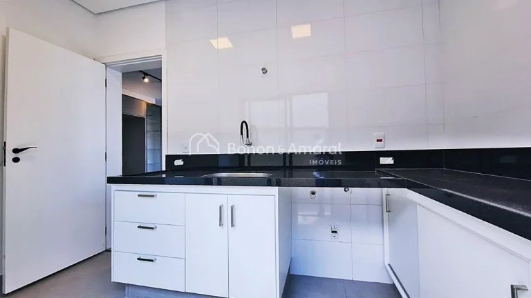 Imagem Casa de condomínio a venda na Vila dos Plátanos em Campinas/SP

Lindo e espaçoso sobrado com áre...