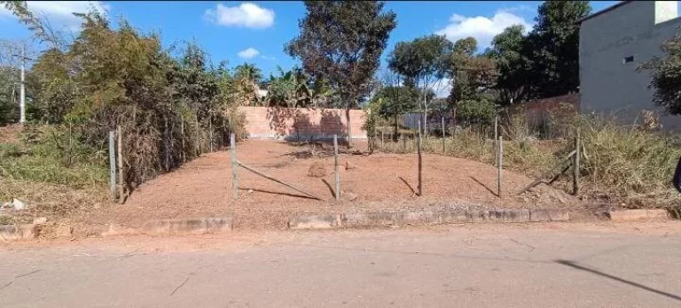 Imagem LOTES COM FINANCIAMENTO PRÓPRIO, SEM COMPROVAÇÃO DE RENDA!!
