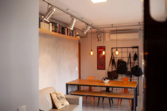 Imagem Excelente apartamento e 2 quarto sendo 1 suíte, mobiliado no centro de Novo Hamburgo