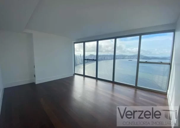 Imagem Frente ao Mar para Venda em Balneário Camboriú / SC no bairro Centro