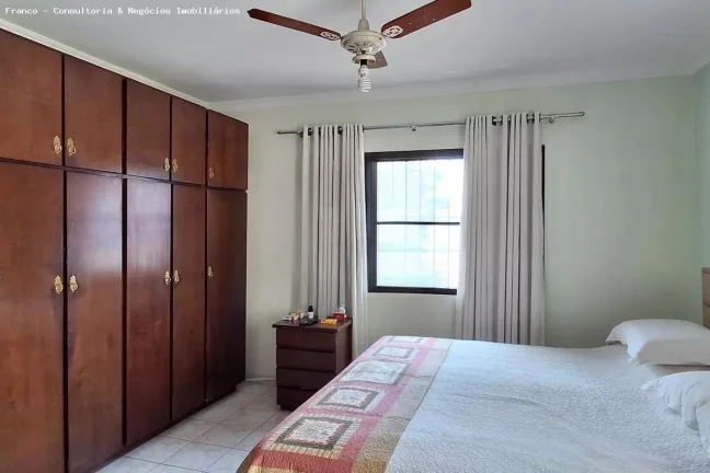 Imagem Sobrado para Venda em São Bernardo do Campo, Rudge Ramos, 5 dormitórios, 1 suíte, 4 banheiros, 5 vagas