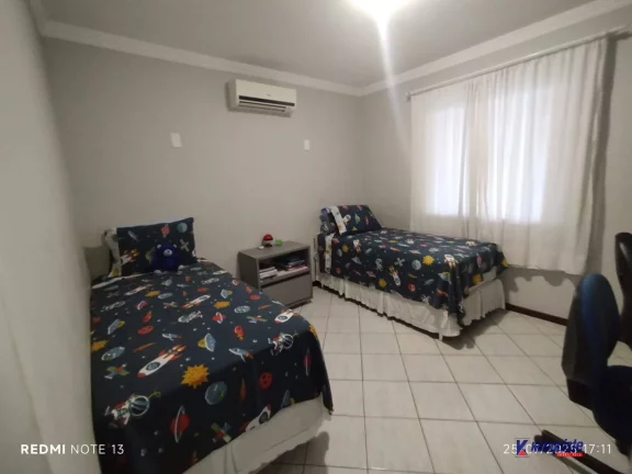Imagem VENDO CASA REFORMADA NO CONDOMÍNIO ROSE MARY CARVALHO