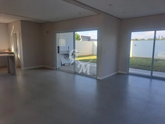 Imagem Sobrado com 3 Suítes em Medeiros