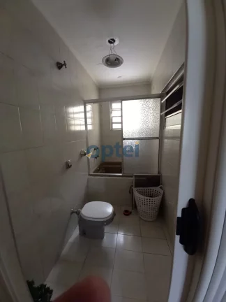 Imagem Casa no Jardim Hollyood - SBC , com 02 dormitórios , suite, quarto de empregada com wc, 2 vagas.