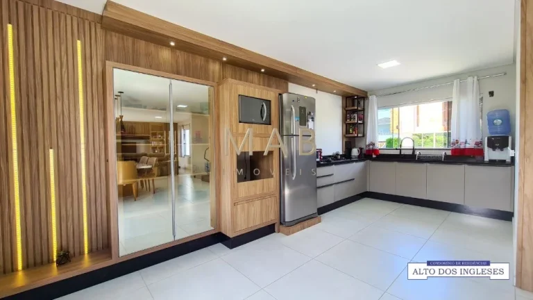 Imagem Casa/Sobrado de Alto Padrão à Venda em Localização Privilegiada no Bairro Ingleses - Florianópolis SC!