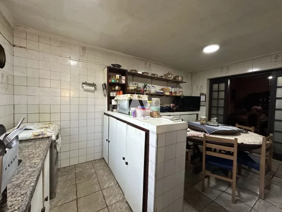 Imagem Casa com 4 quartos e 6 banheiros à Venda, 347 m² por R$ 1.100.000