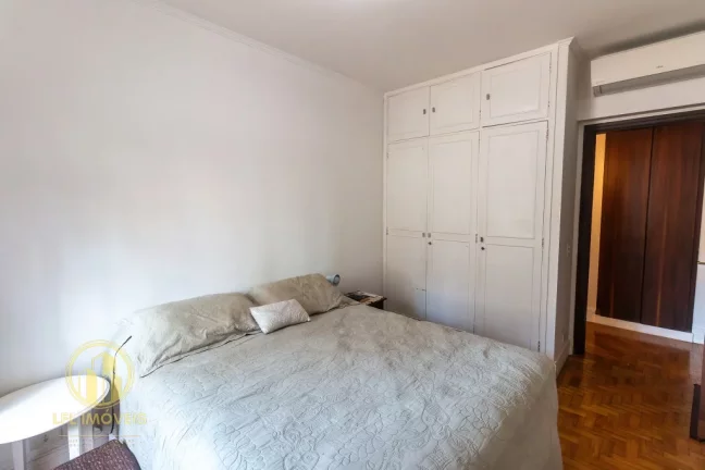 Imagem Apartamento totalmente reformado no Itaim Bibi – 107 m², com 3 dormitórios e 1 vaga.