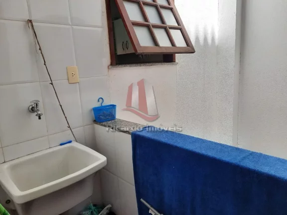 Imagem Espaçoso Apartamento Duplex c/ 4 Qtos.
