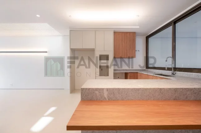 Imagem Imóvel de luxo na Vila Nova Conceição: casa de alto padrão com 3 quartos, 3 suítes e 3 vagas de garagem