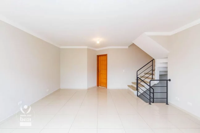Imagem Sobrado com 4 Quartos, 1 Suite, 3 Vagas, com Lareira e Churrasqueira à venda, 207 m² por R$ 1.200.000,00 - Bom Retiro - Curitiba/PR