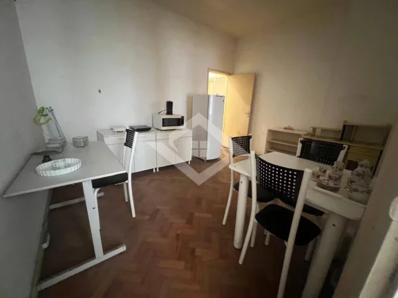 Imagem Apartamento tipo 3 Quartos original em Copacabana | Silêncio e Conforto
