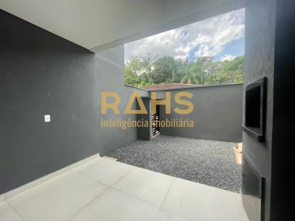 Imagem Ótimo sobrado geminado com 1 suíte mais 2 quartos a venda no bairro Bom Retiro em Joinville. Conta...