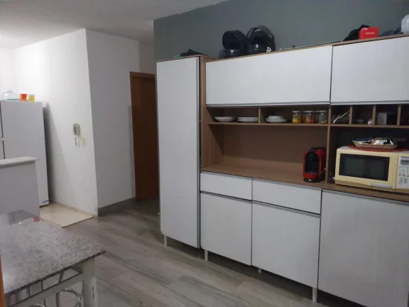 Imagem Apartamento com 2 dormitórios, sala, cozinha americana, banheiro, Garagem com 1 vaga cobertura. O c...