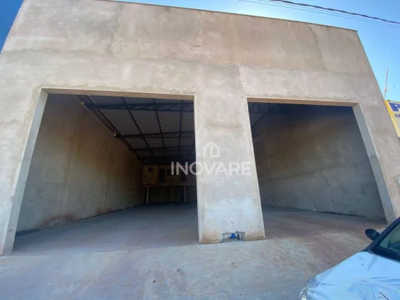 Imagem Galpão, 450 m² - venda por R$ 650.000,00 ou aluguel por R$ 4.000,00/mês - Madri - Araporã/MG