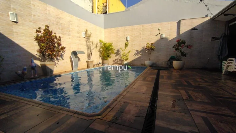 Imagem Casa Terrea, 4 quartos, piscina e churrasqueira, em Setor Bueno, Goiânia/GO