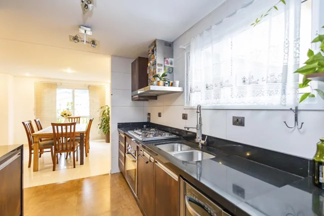 Imagem Casa térrea em condomínio em Santa Felicidade 2 suites