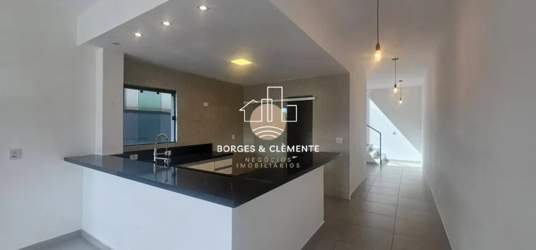 Imagem Sobrado Moderno com Suíte Master e Acabamento Premium no Jardim Maristela