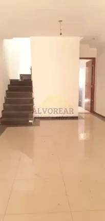 Imagem Sobrado à Venda - Conforto e Elegância em boa Localização