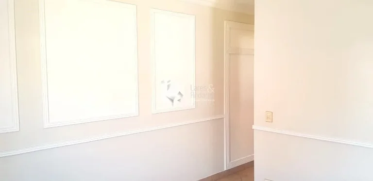 Imagem SOBRADO À VENDA, COM 200M² COM 3 DORMS SENDO 1 SUÍTE COM 2 VAGAS E ARMÁRIOS EMBUTIDOS NA COZINHA - OPORTUNIDADE VILA ROMANA
