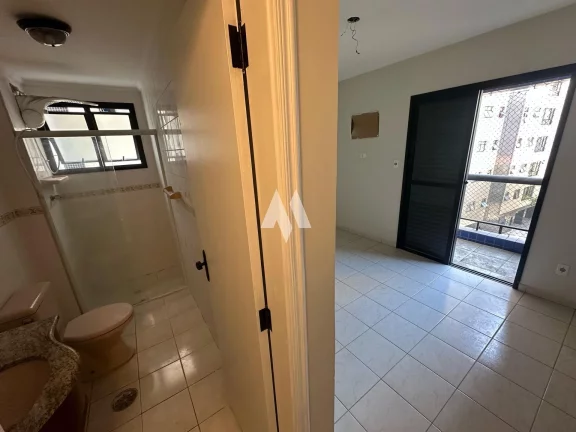 Imagem Vende Apartamento de 2 dormitórios sendo 1 suíte, Dependência Completa, 92 m², Garagem fechada e em Excelente Localização no bairro da Ponta da Praia