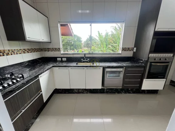 Imagem Triplex a venda Centro de Peruíbe Porteira fechada de Esquina