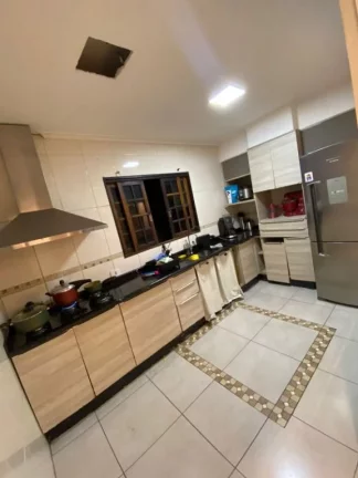 Imagem Sobrado com 3 dormitórios à venda, 110 m² por R$ 390.000,00 - Residencial Pamela - Itaquaquecetuba/SP