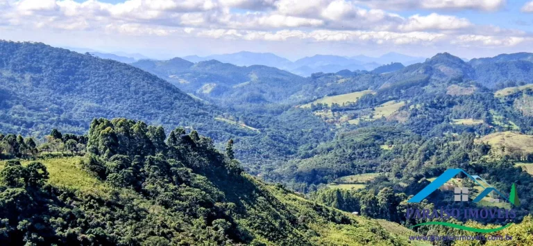Imagem Terreno com Vista Espetacular em Gonçalves, Terra Fria