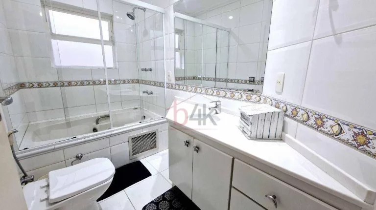 Imagem Casa com 311m² de área útil à venda no Alto da Boa Vista.