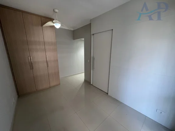 Imagem Apartamento no Canto do Forte em Praia Grande com 4 Dormitórios