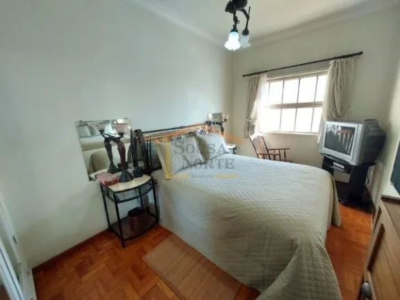 Imagem Apartamento com 3 dormitórios, 1 com sacada, contando com mais 1 dormitório de serviço.
Banheiro ...
