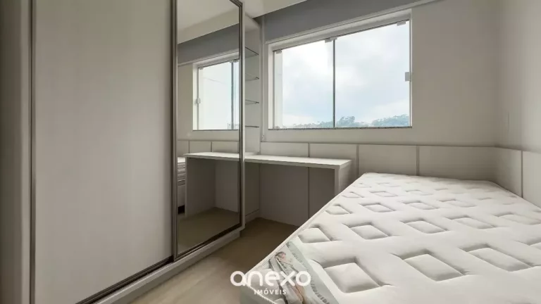 Imagem Apartamento para locação mobiliado em Blumenau com 2 dormitórios sendo uma suíte com 2 vagas.