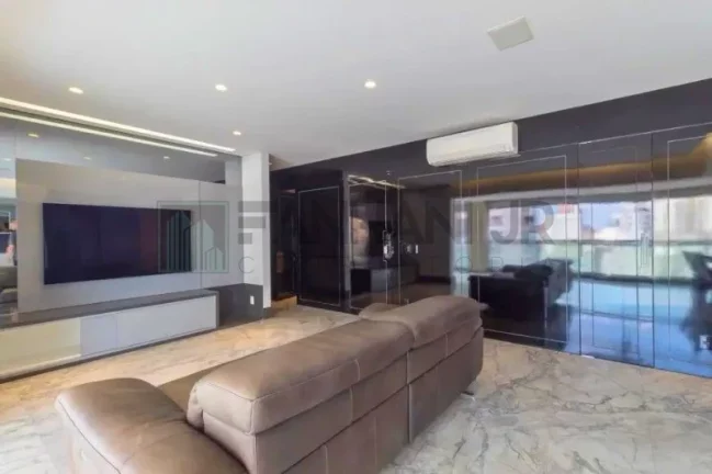Imagem Apartamento de Luxo na Vila Nova Conceição: 3 quartos, 3 suítes, 3 salas e 3 vagas de garagem - São Paulo-SP