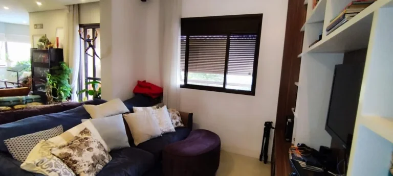 Imagem Apartamento 180 M², 4Q, 3 Suítes, 5 Banheiros, 3 Salas, 3 Vagas, Varanda, Depósito, Academia, Piscina, Quadra, Salão de Festas.