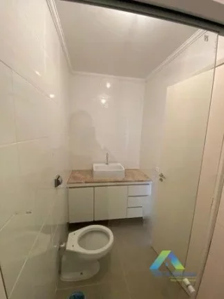 Imagem Oportunidade apartamento todo reformado com 4 dormitórios, 2 vagas a poucos minutos da estação do metro São Judas e Saúde.