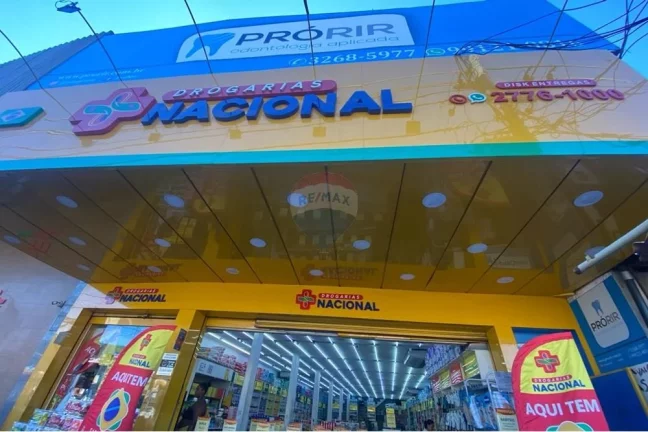 Imagem Alugo Galpão - Praça Seca Localizado na Rua Cândido Benício, acima da Drogaria Nacional -