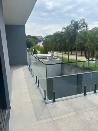 Imagem Imóvel de luxo no Jardim Astro em Sorocaba-SP: Casa em condomínio com 4 quartos, 1 suite, 2 salas, 4 banheiros e 4 vagas.
