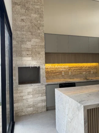 Imagem Casa térrea nova à venda com 3 quartos sendo 3 suítes, todas com armários planejados, ar condici...