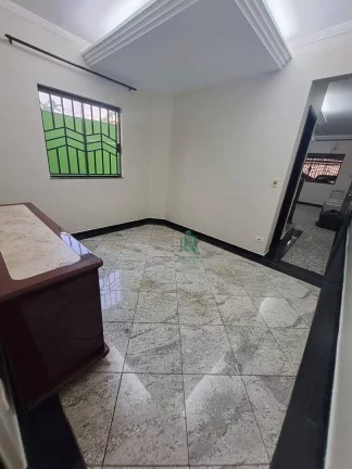 Imagem Sobrado com 3 dormitórios para alugar, 225 m² por R$ 5.000,00/mês - Vila Galvão - Guarulhos/SP