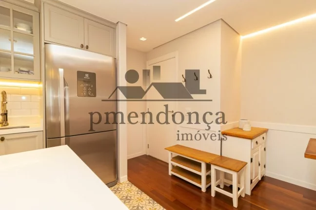 Imagem Apartamento em andar alto de 69m², moderno, finamente decorado com qualidade e de bom gosto. Com li...