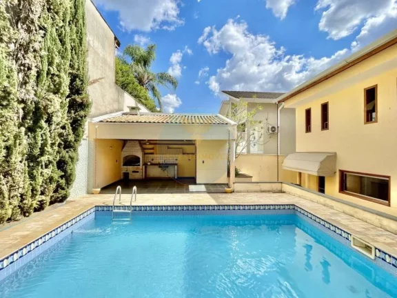Imagem Casa em Condomínio a Venda no bairro Granja Viana - Cotia, SP