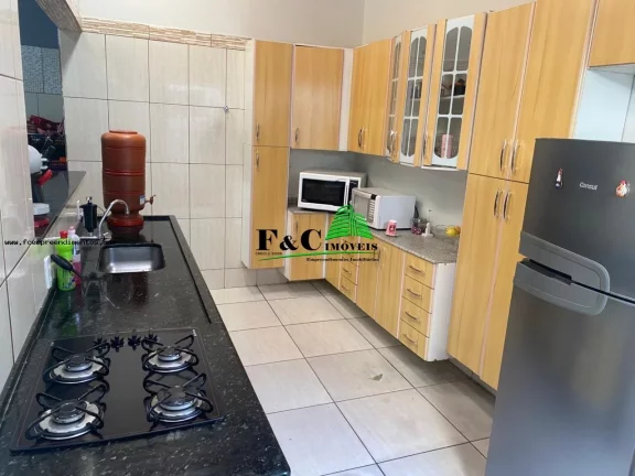 Imagem Casa para Venda em Limeira, Graminha, 3 dormitórios, 1 suíte, 1 banheiro, 2 vagas