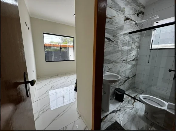 Imagem Casa para Venda em Itanhaém, Tupy, 2 dormitórios, 1 suíte, 1 banheiro, 2 vagas