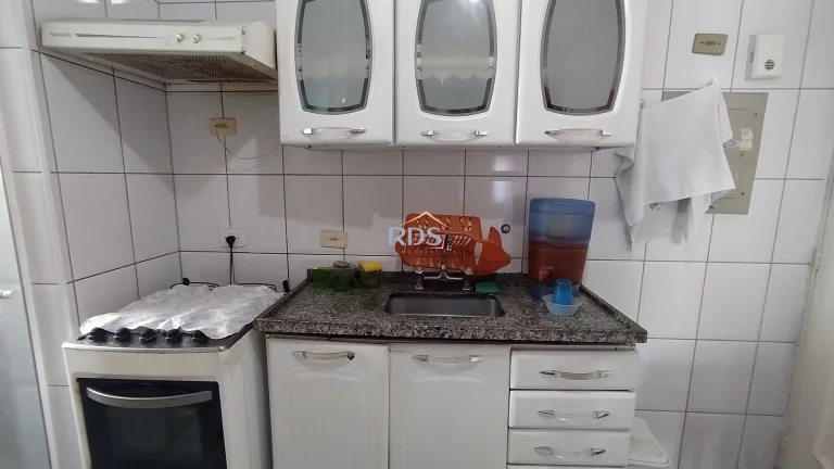Imagem Vende apartamento de 76m² com 2 dormitórios sendo 1 suíte e com 2 vagas de garagem. Com vista livre.
