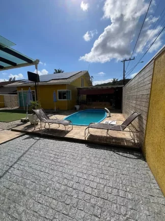 Imagem Casa com 3 dormitórios sendo 1 suíte e 5 vagas de garagem no bairro Parque Guarani em Joinville SC