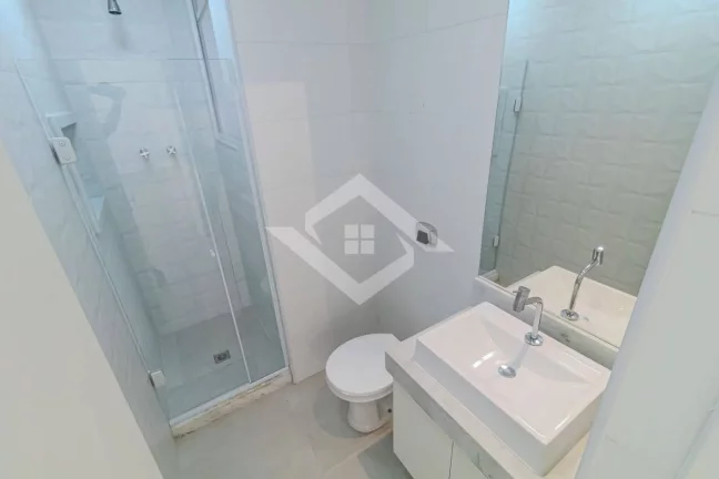Imagem Apartamento Reformado e Mobiliado com Vista Mar em Copacabana - 3 Quartos