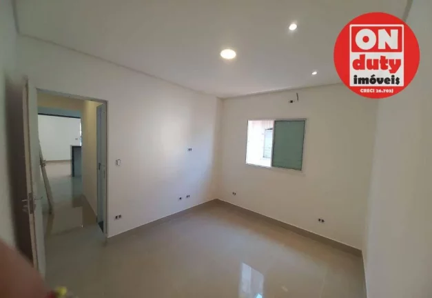 Imagem Casa com 2 dormitórios à venda, 60 m² por R$ 360.000,00 - Parque Bitaru - São Vicente/SP