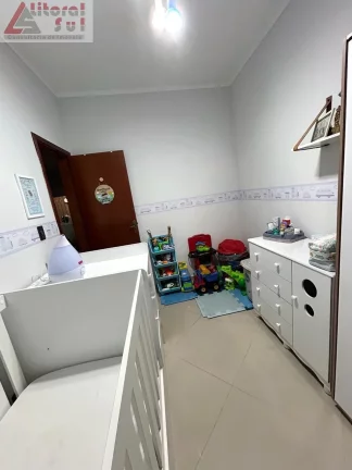 Imagem CASA RESIDENCIAL em PRAIA GRANDE - SP, MARACANÃ