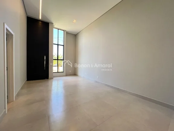 Imagem Encante-se com esta charmosa casa térrea, localizada em um dos condomínios mais tranquilos e bem l...