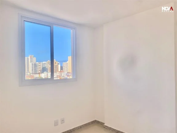 Imagem Apartamento em andar alto, com excelente ventilação, vista aberta e localização privilegiada a p...